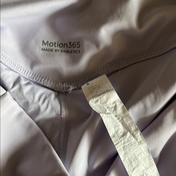 COPY - Fabletics Motion 360 Biker Shorts - Picture 4 of 7